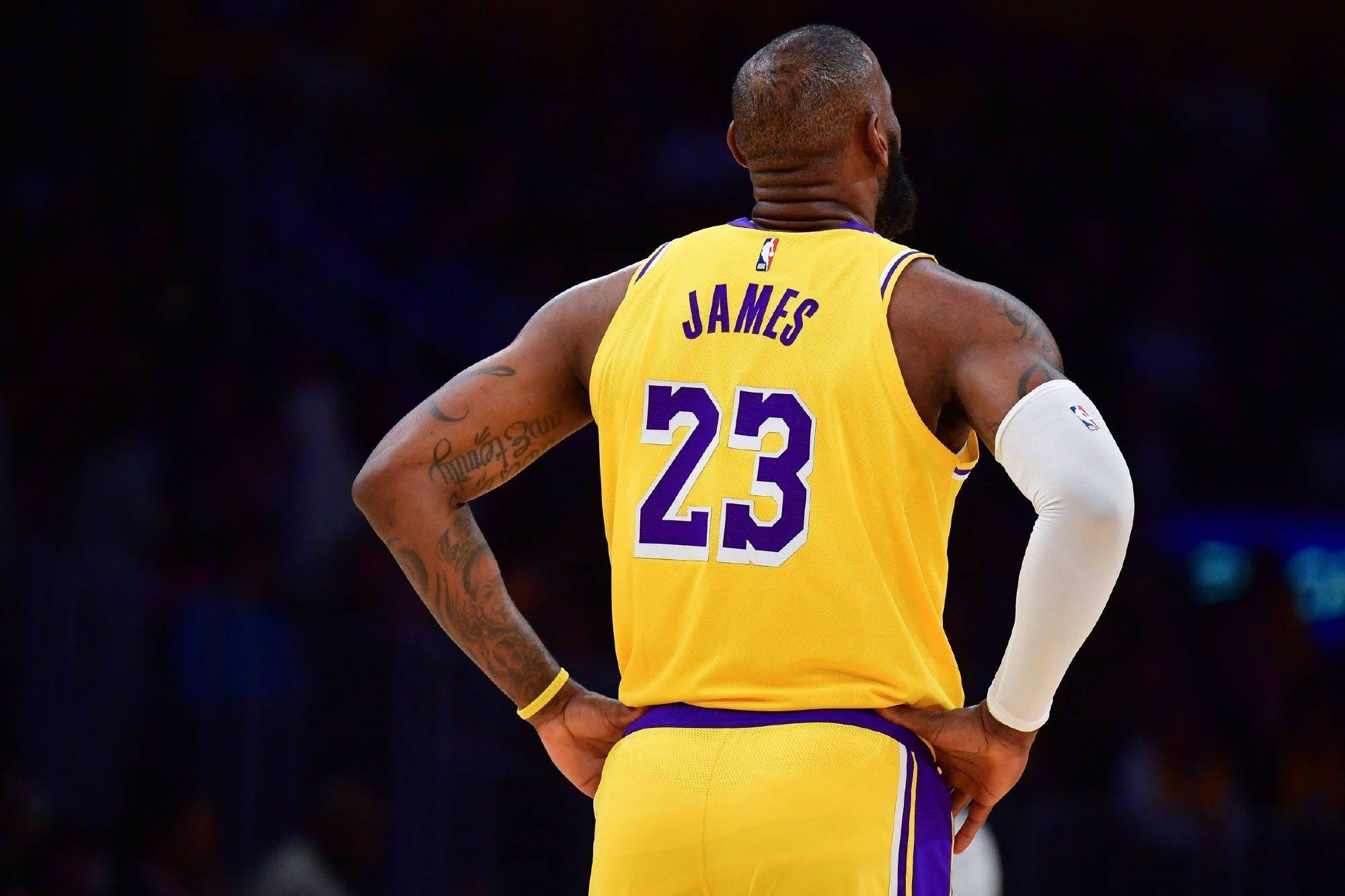 半场-王耀鹏头球建功梁诺恒造险 亚泰暂1-0浙江队