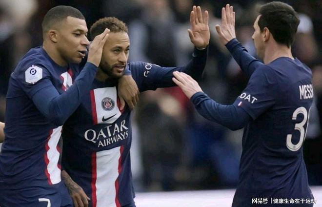 一如既往地稳定！广东惨遭约克神仙球绝杀的一切还要从胡明轩说起