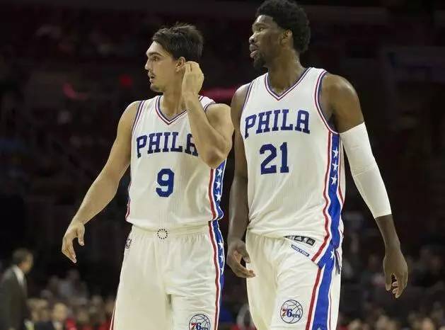 2016年9月：费城人队新秀莫尼雅克（Moniak）作为状元签签下。