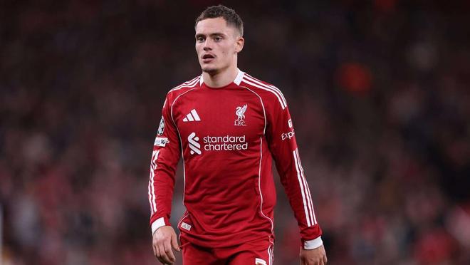 韦世豪：比赛尾声的点球太牵强，染红发为了在假期换个心情