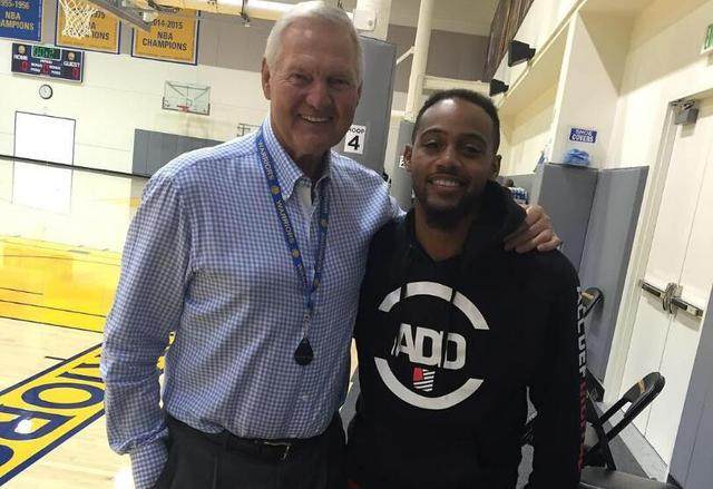 纸片人射击卡拉彼丘迎来首个周年，清凉夏日海量福利不玩不行